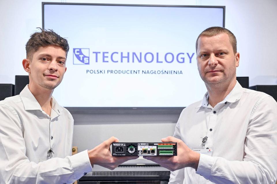 Współzałożyciele CTS Audio podczas pracy nad projektem